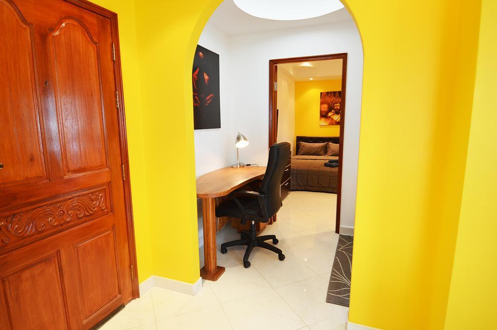 Ferienwohnung Ruamchok Ocean View Pattaya Exterior foto