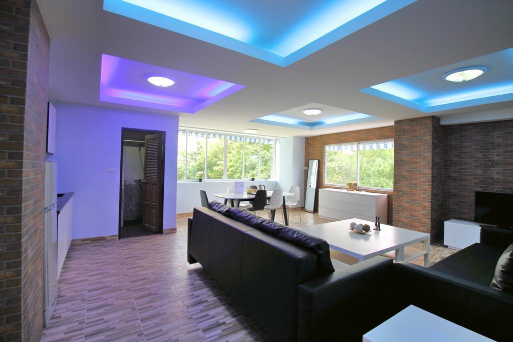 Ferienwohnung Ruamchok Ocean View Pattaya Exterior foto